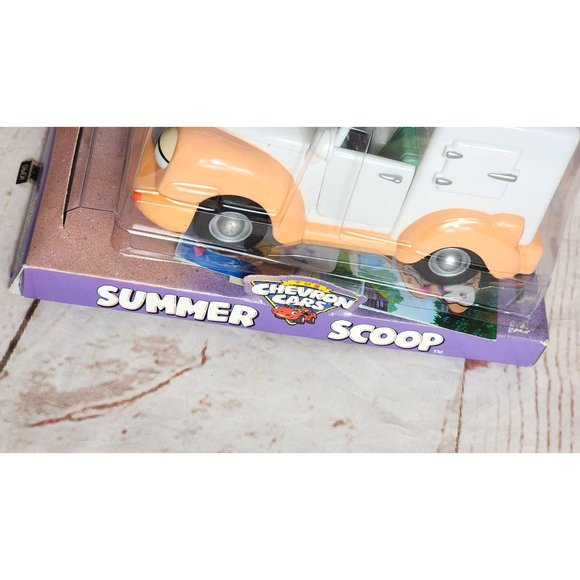 Vintage TheChevron Cars Summer Scoop Toy Ice Cream Truck with Opening Doors - Picture 3 of 16